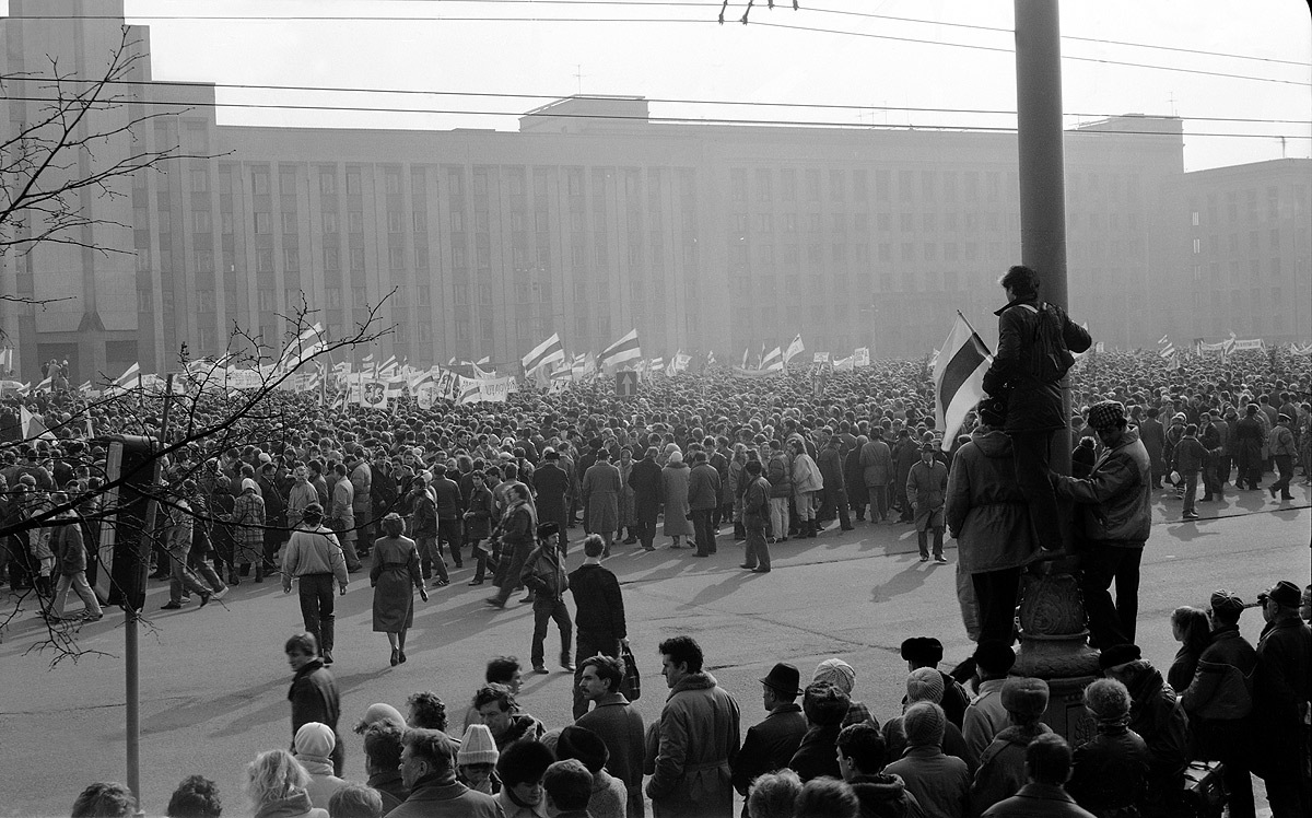 crowd rally protest city square